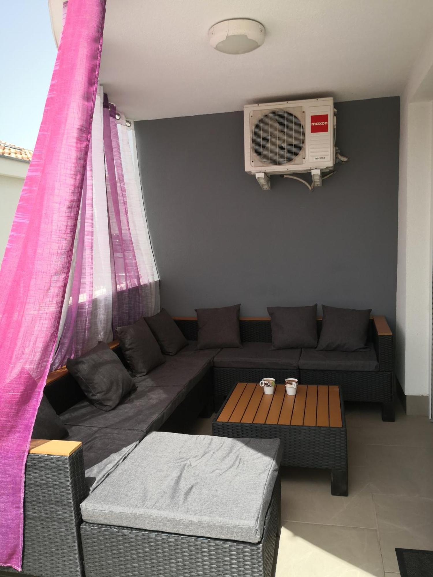 Petra Apartment *